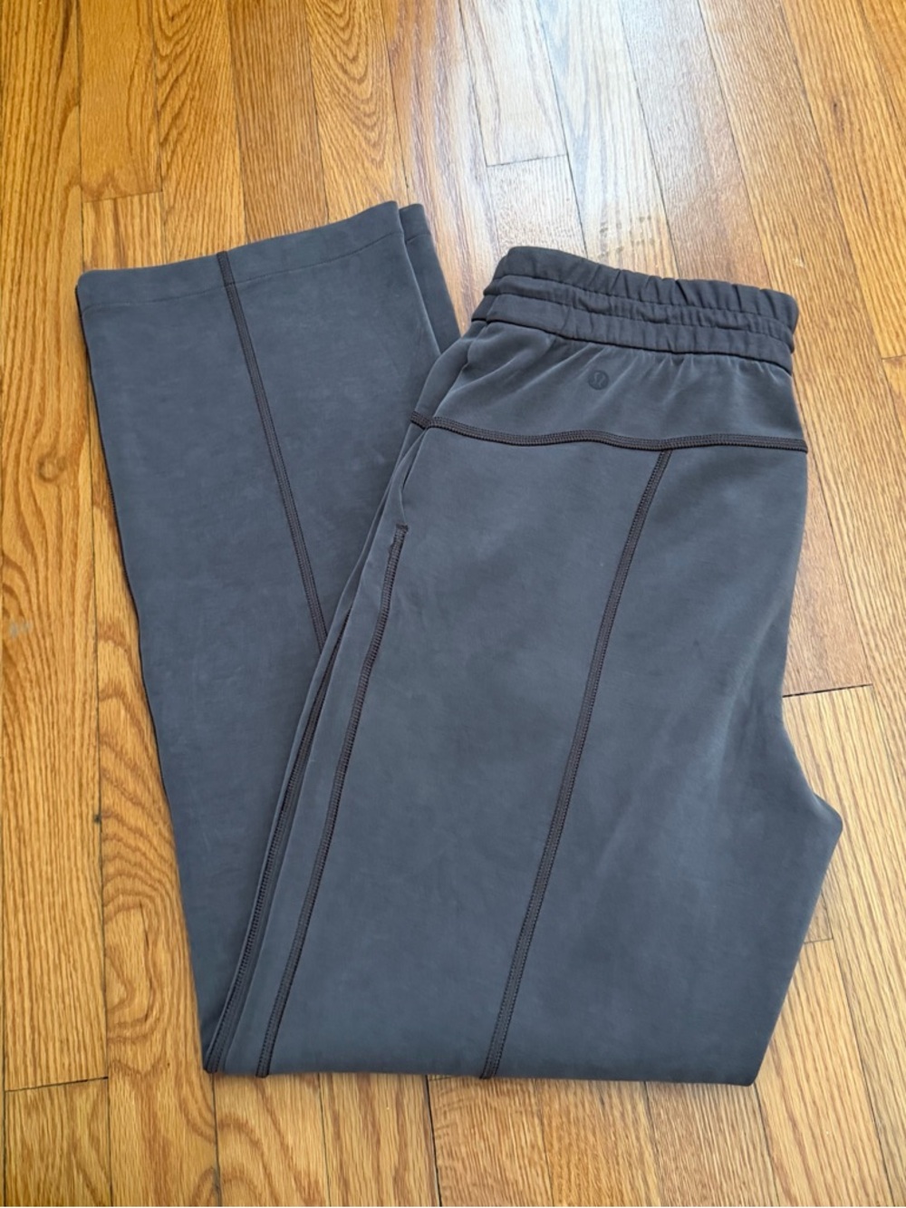 Lululemon espresso softstreme pants size 8
